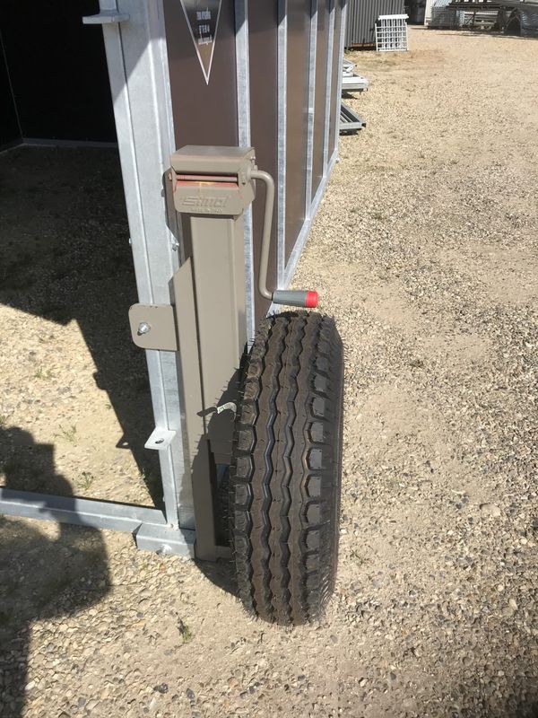 Leskur, liggehall, løsdrift til hest (Contryhus)